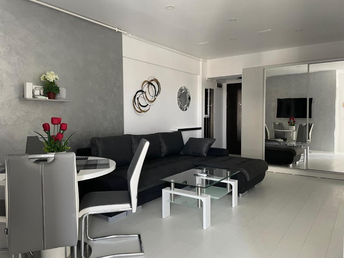 Luxury Westpark 2-Room Apartment Lakeview W5 Bucureşti Eksteriør bilde