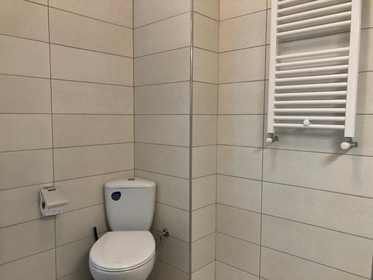 Luxury Westpark 2-Room Apartment Lakeview W5 Bucureşti Eksteriør bilde