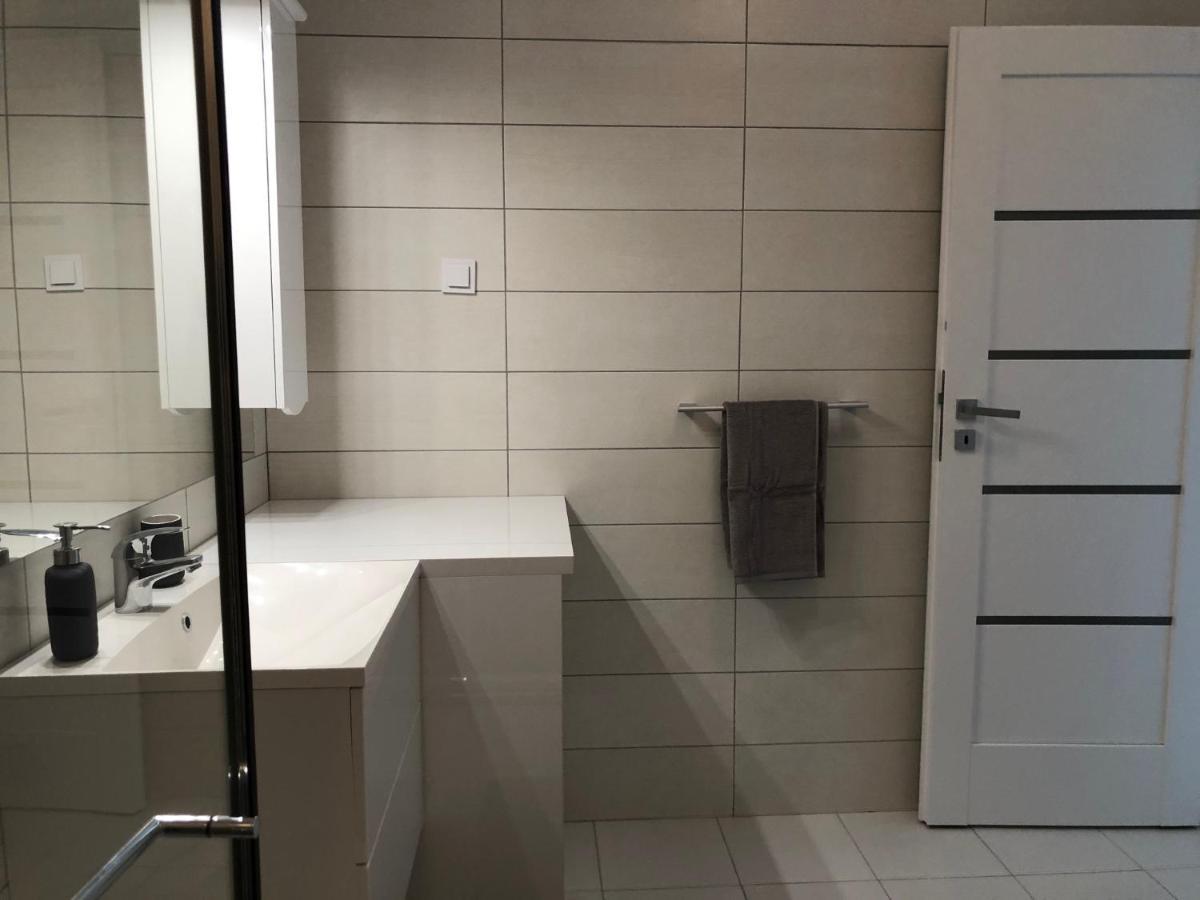 Luxury Westpark 2-Room Apartment Lakeview W5 Bucureşti Eksteriør bilde
