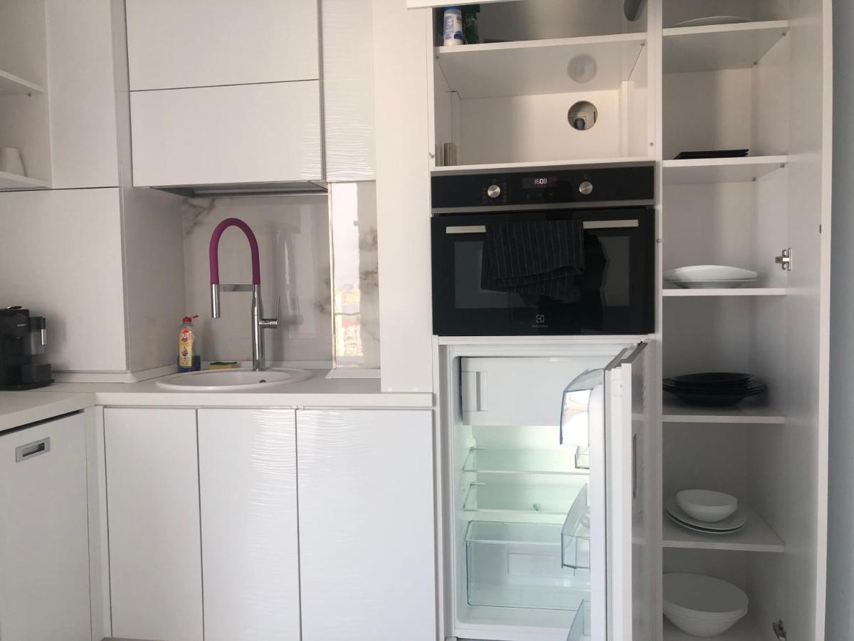 Luxury Westpark 2-Room Apartment Lakeview W5 Bucureşti Eksteriør bilde