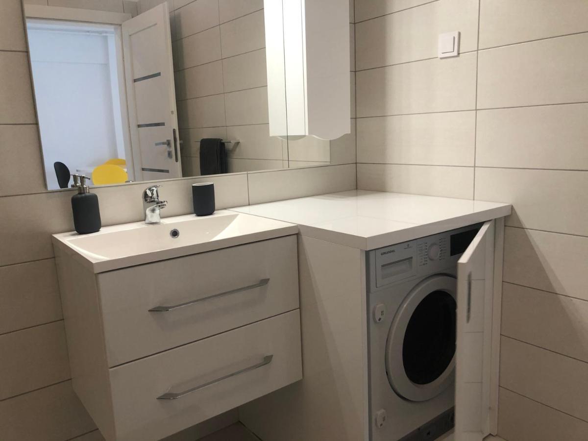Luxury Westpark 2-Room Apartment Lakeview W5 Bucureşti Eksteriør bilde